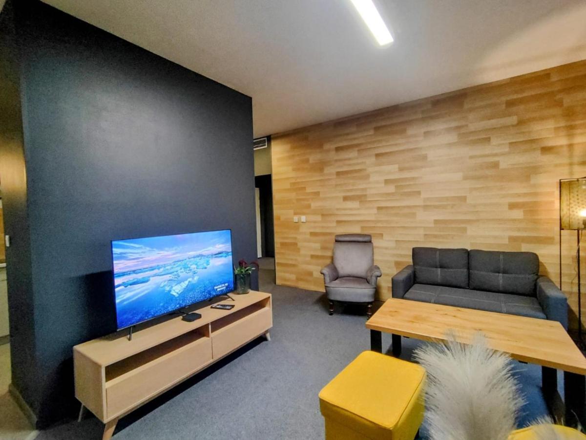 Kolejowa Komfort Z Parkingiem 바르샤바 외부 사진